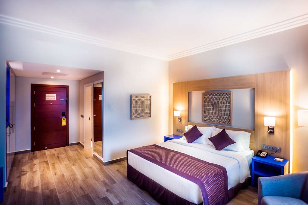 golden tulip le diplomate cotonou