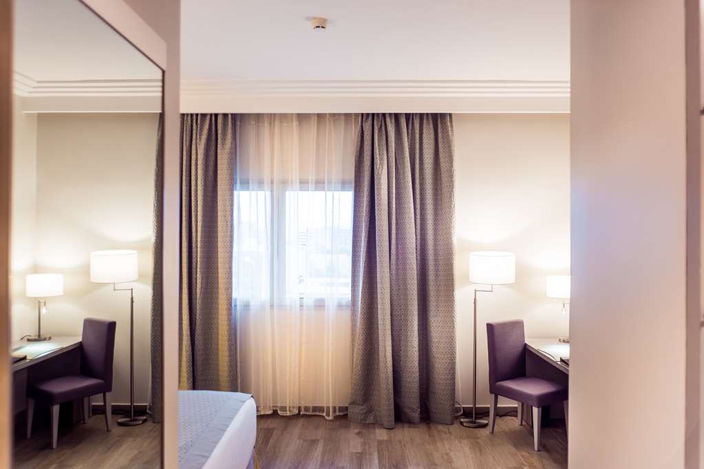 golden tulip le diplomate cotonou