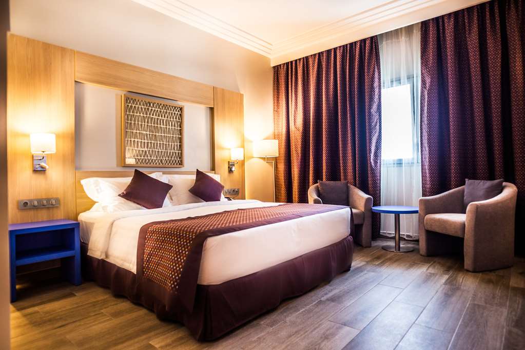 golden tulip le diplomate cotonou