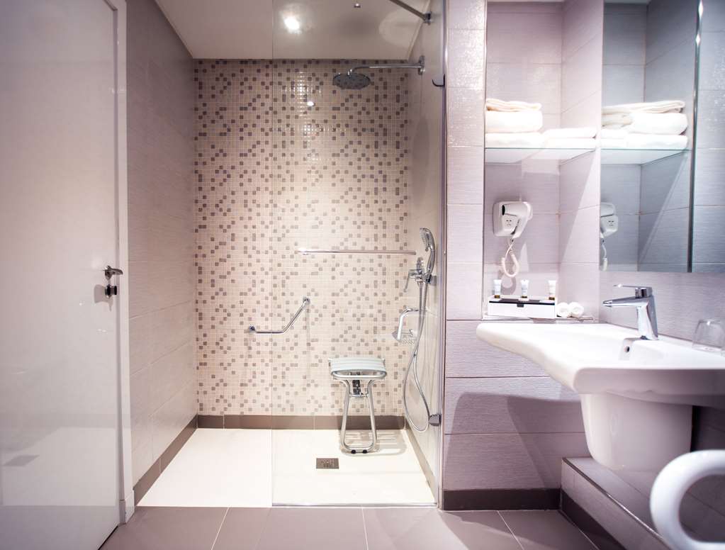 golden tulip le diplomate cotonou