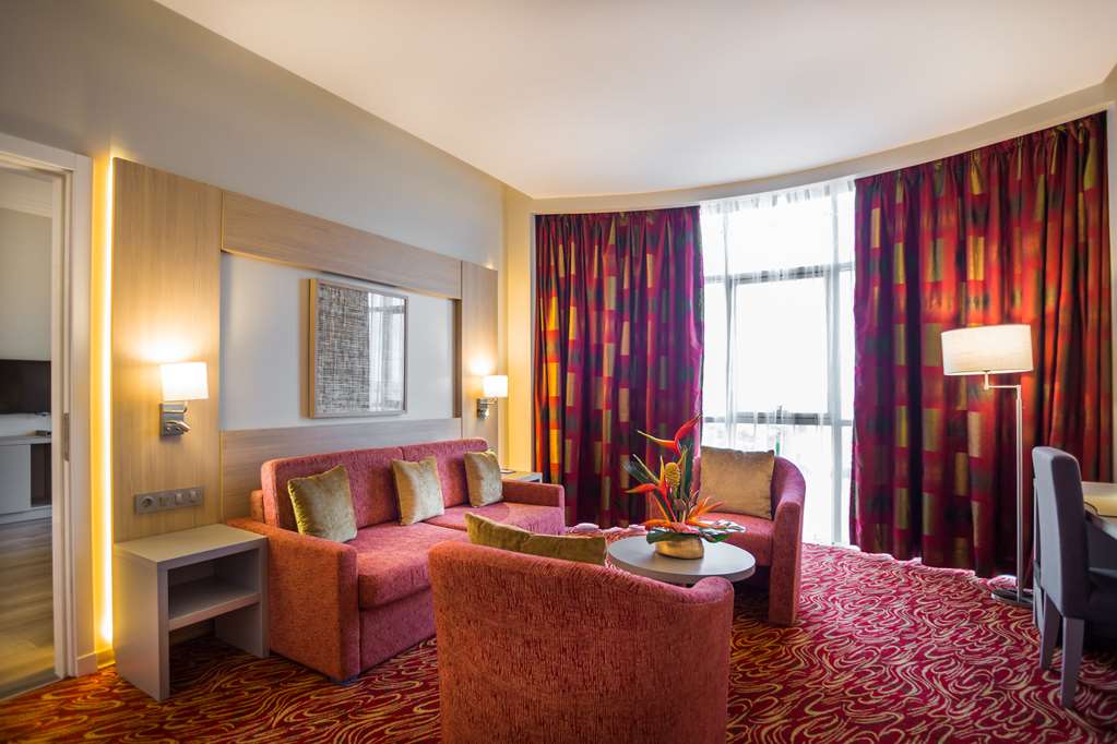 golden tulip le diplomate cotonou