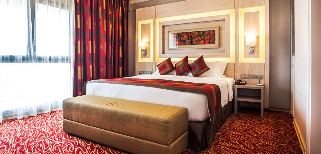 golden tulip le diplomate cotonou