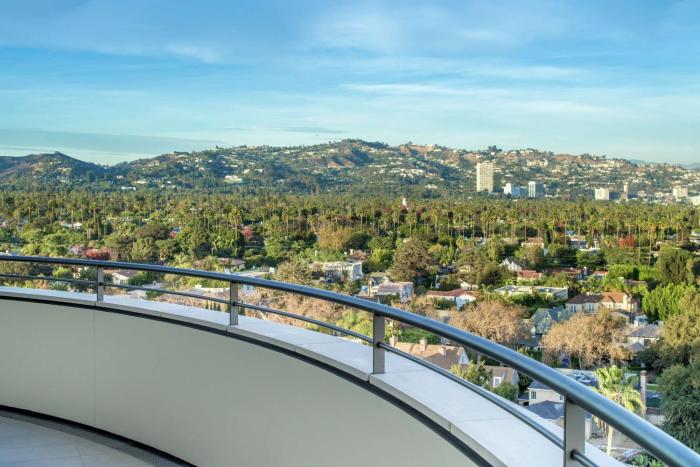 waldorf astoria beverly hills