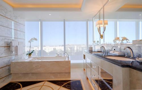 waldorf astoria beverly hills