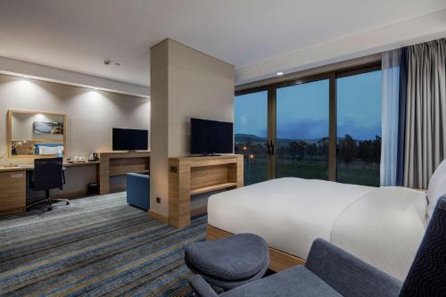 hampton by hilton izmir aliaga