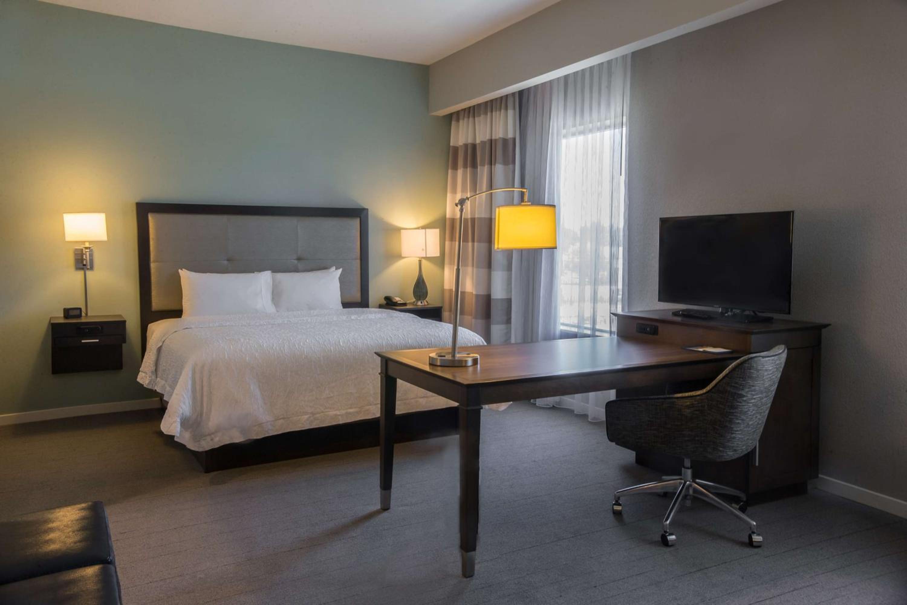 hampton inn and suites charlotte ballantyne