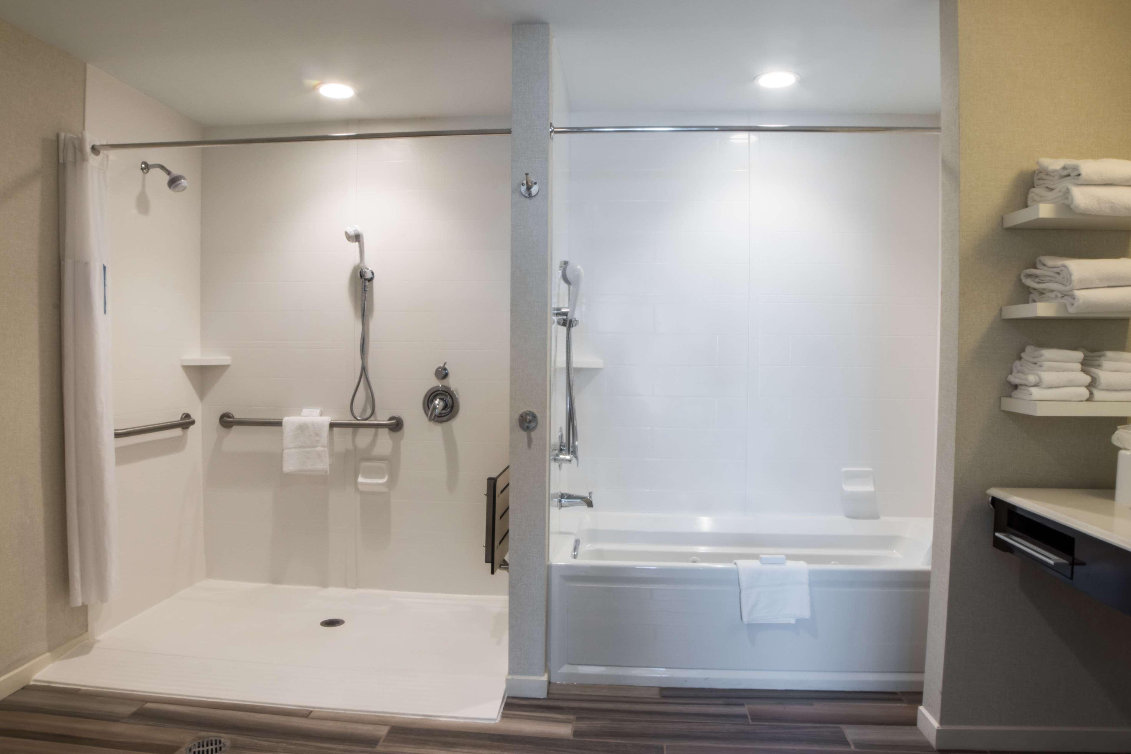 hampton inn and suites charlotte ballantyne