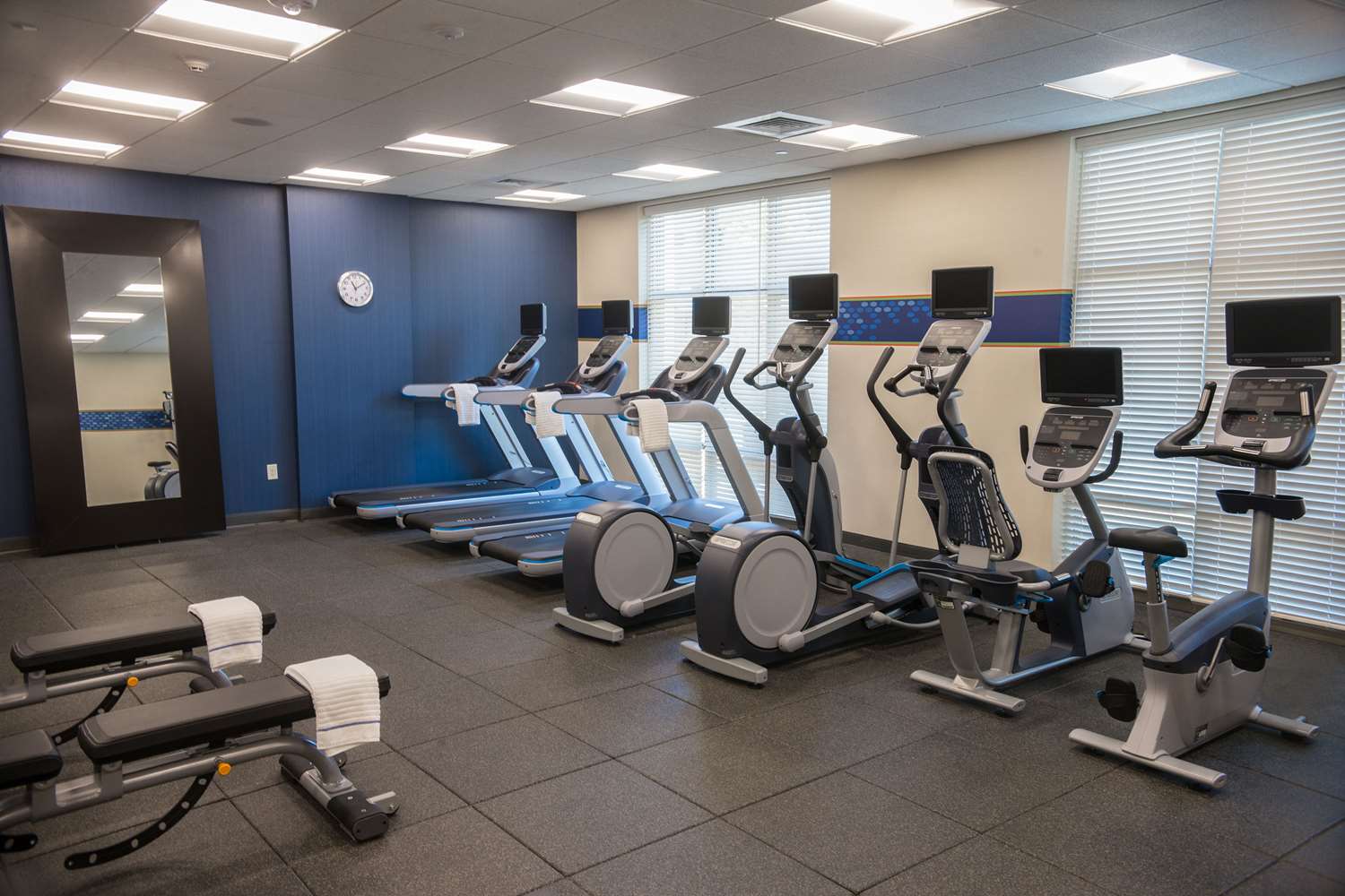 hampton inn and suites charlotte ballantyne