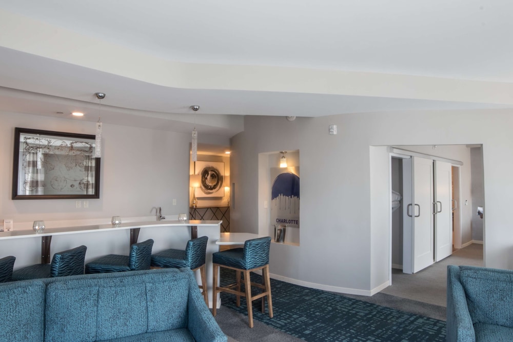 hampton inn and suites charlotte ballantyne