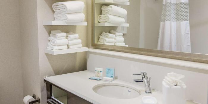 hampton inn and suites charlotte ballantyne