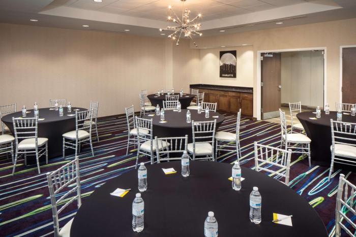 hampton inn and suites charlotte ballantyne