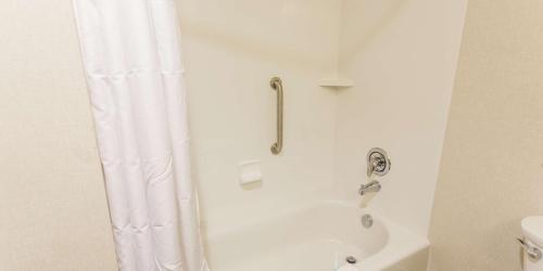hampton inn and suites charlotte ballantyne