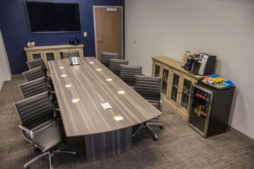 hampton inn and suites charlotte ballantyne