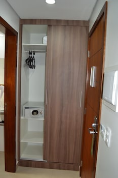 lis hotel