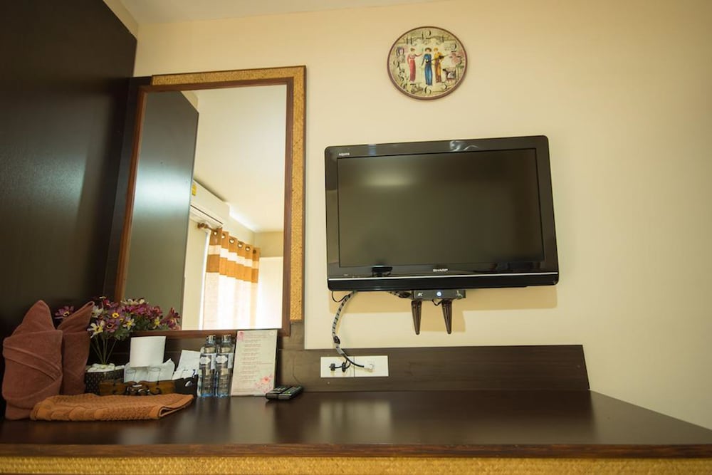 the corner hotel adults only