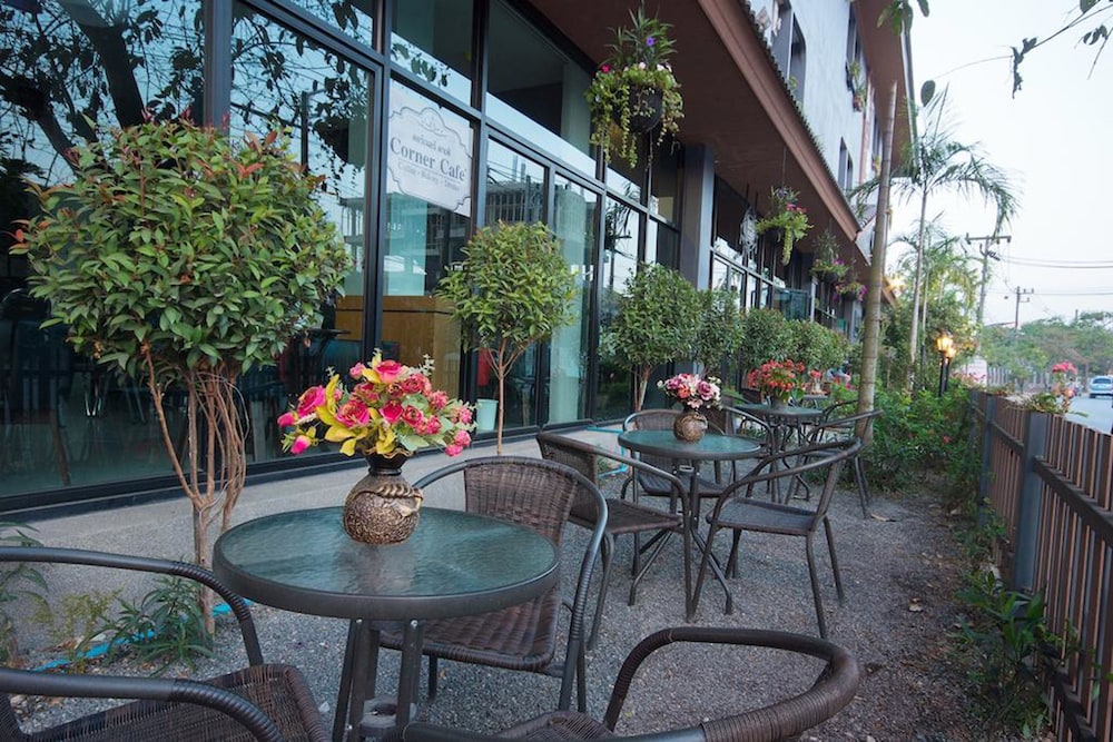 the corner hotel adults only