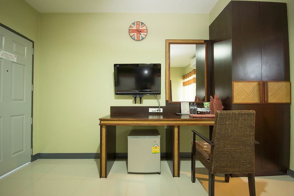 the corner hotel adults only