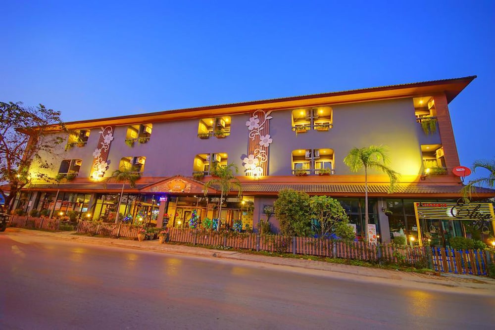 the corner hotel adults only