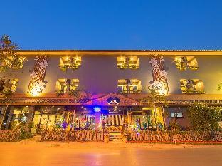 the corner hotel adults only