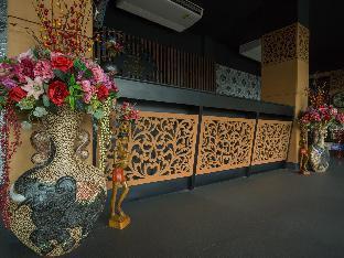 the corner hotel adults only