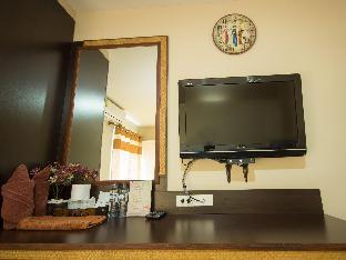 the corner hotel adults only