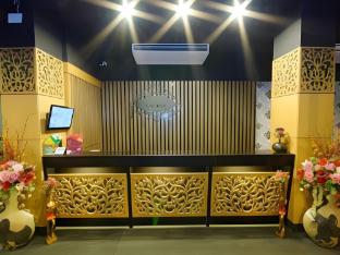 the corner hotel adults only