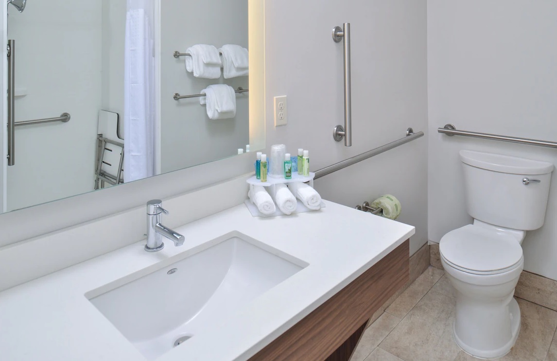 holiday inn express and suites southgate detroit