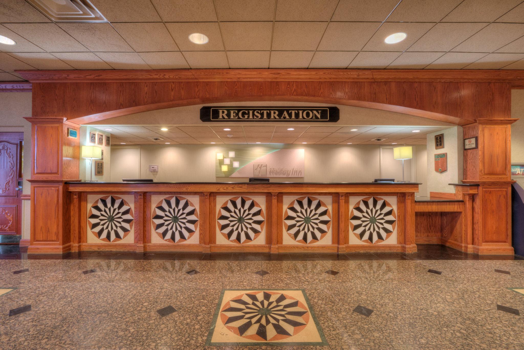 holiday inn express and suites southgate detroit