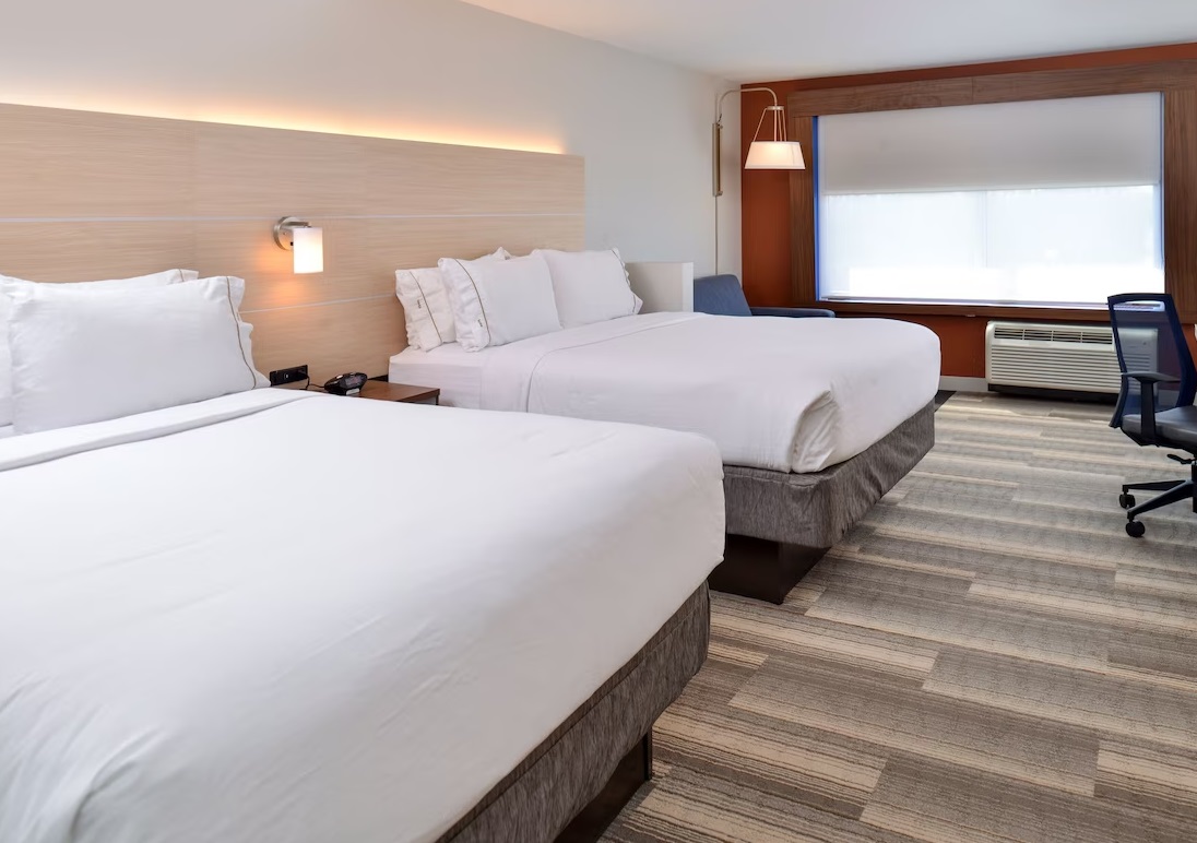 holiday inn express and suites southgate detroit