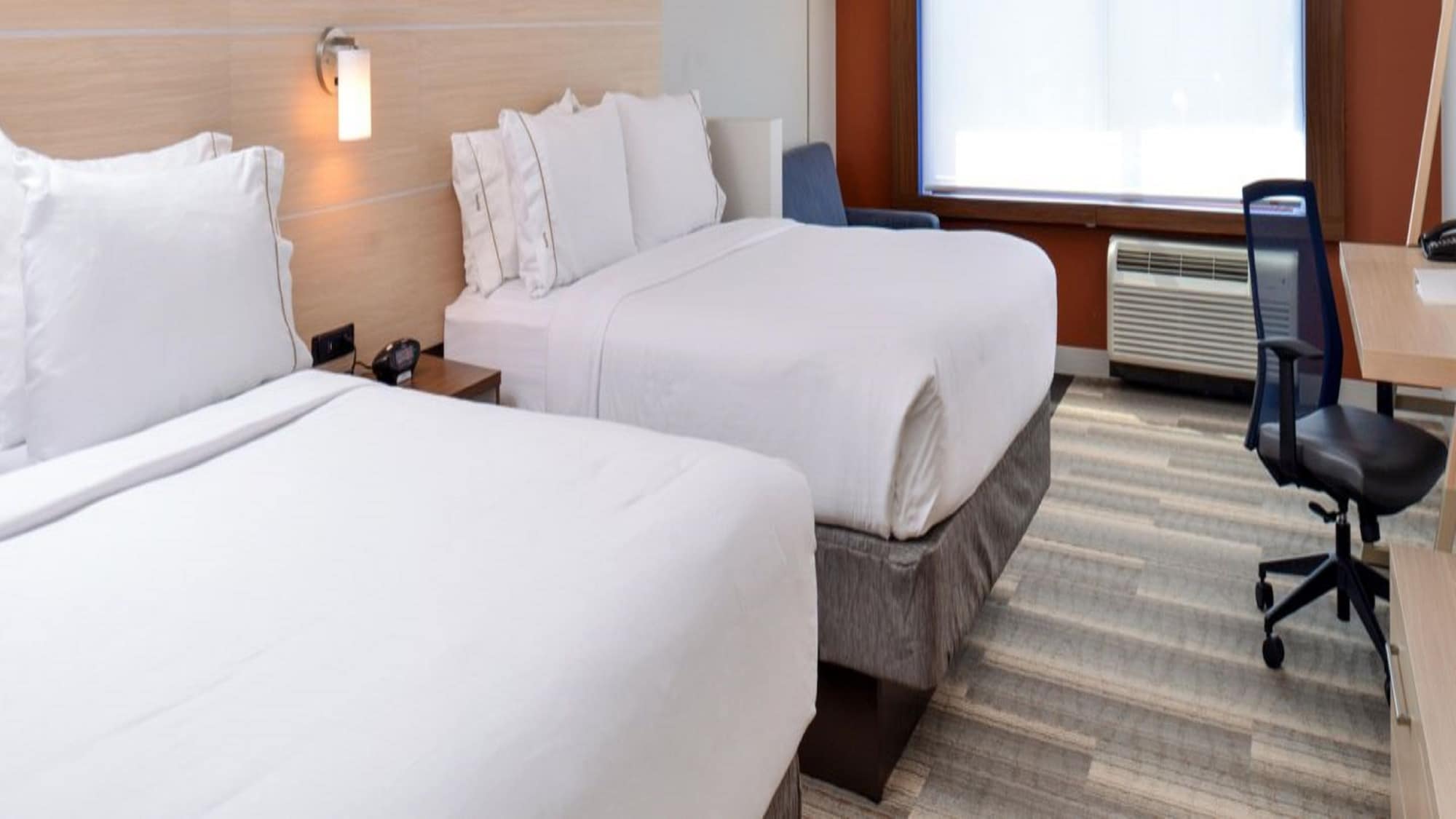 holiday inn express and suites southgate detroit