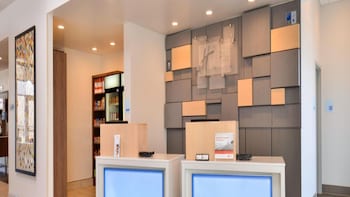 holiday inn express and suites southgate detroit