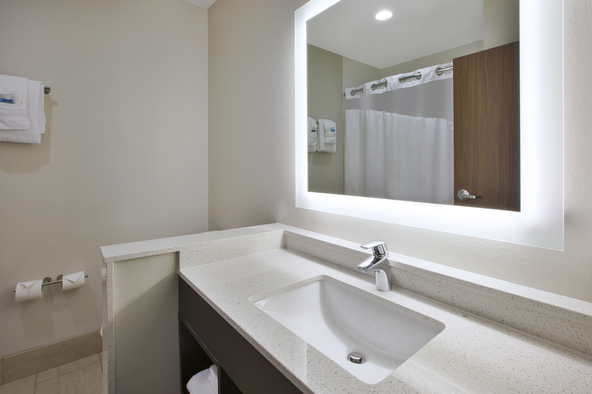 holiday inn express and suites parkersburg east by ihg