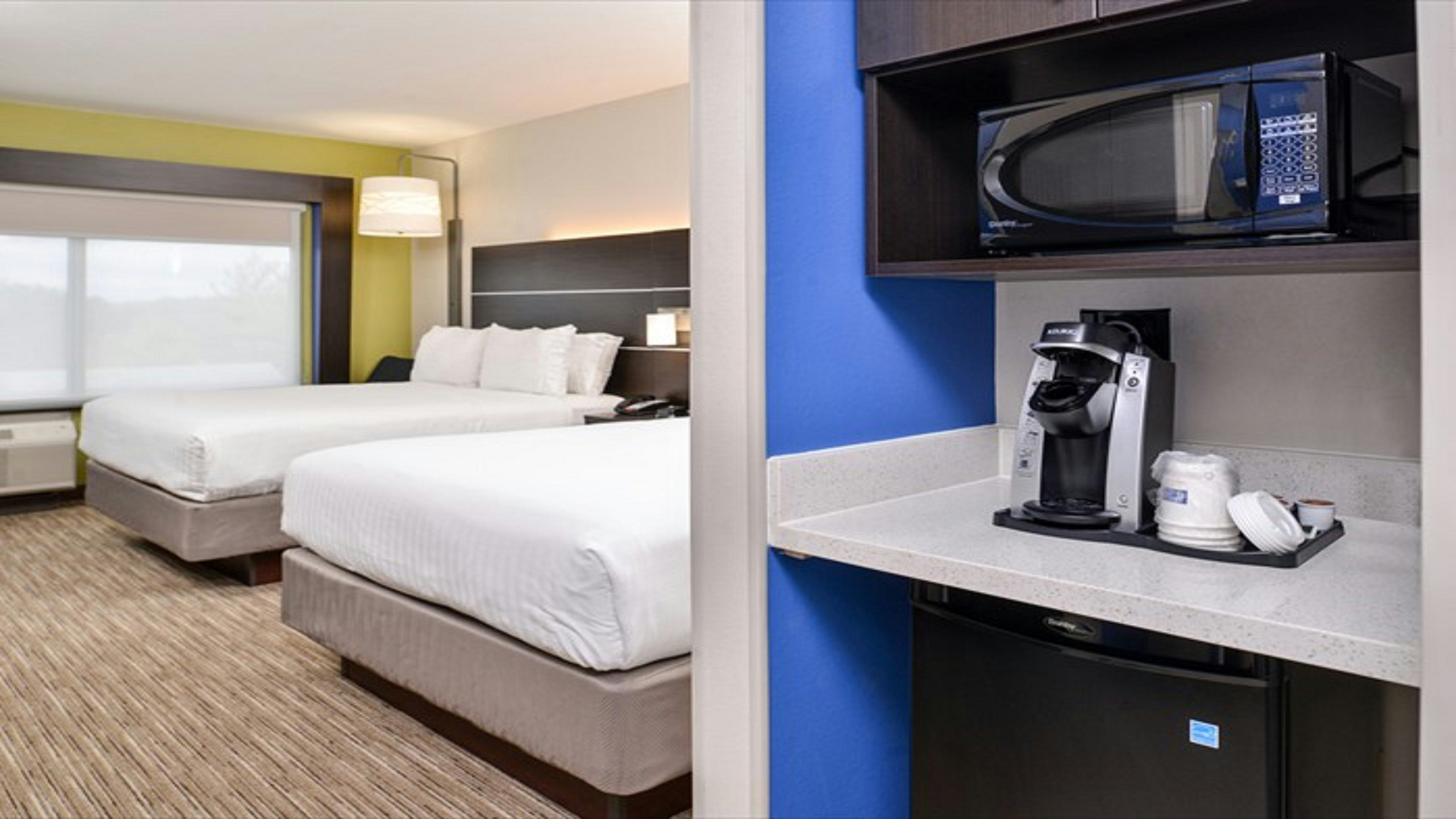holiday inn express and suites parkersburg east by ihg