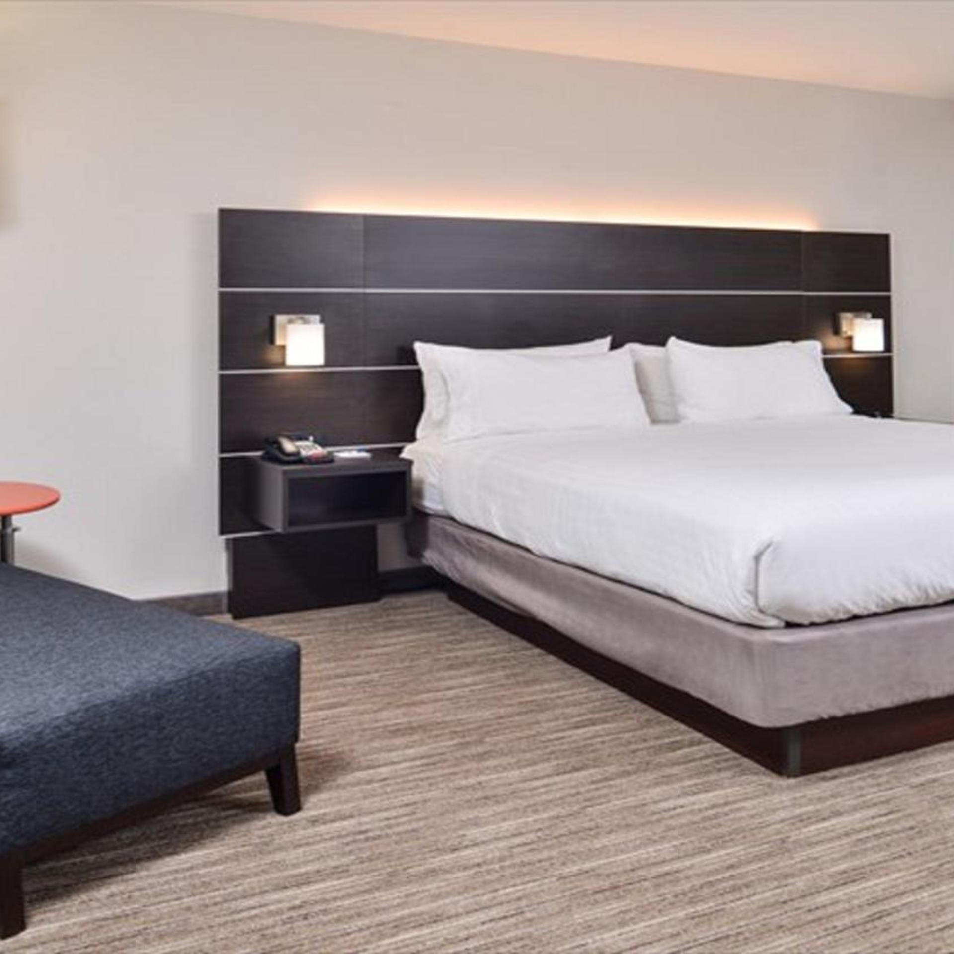 holiday inn express and suites parkersburg east by ihg