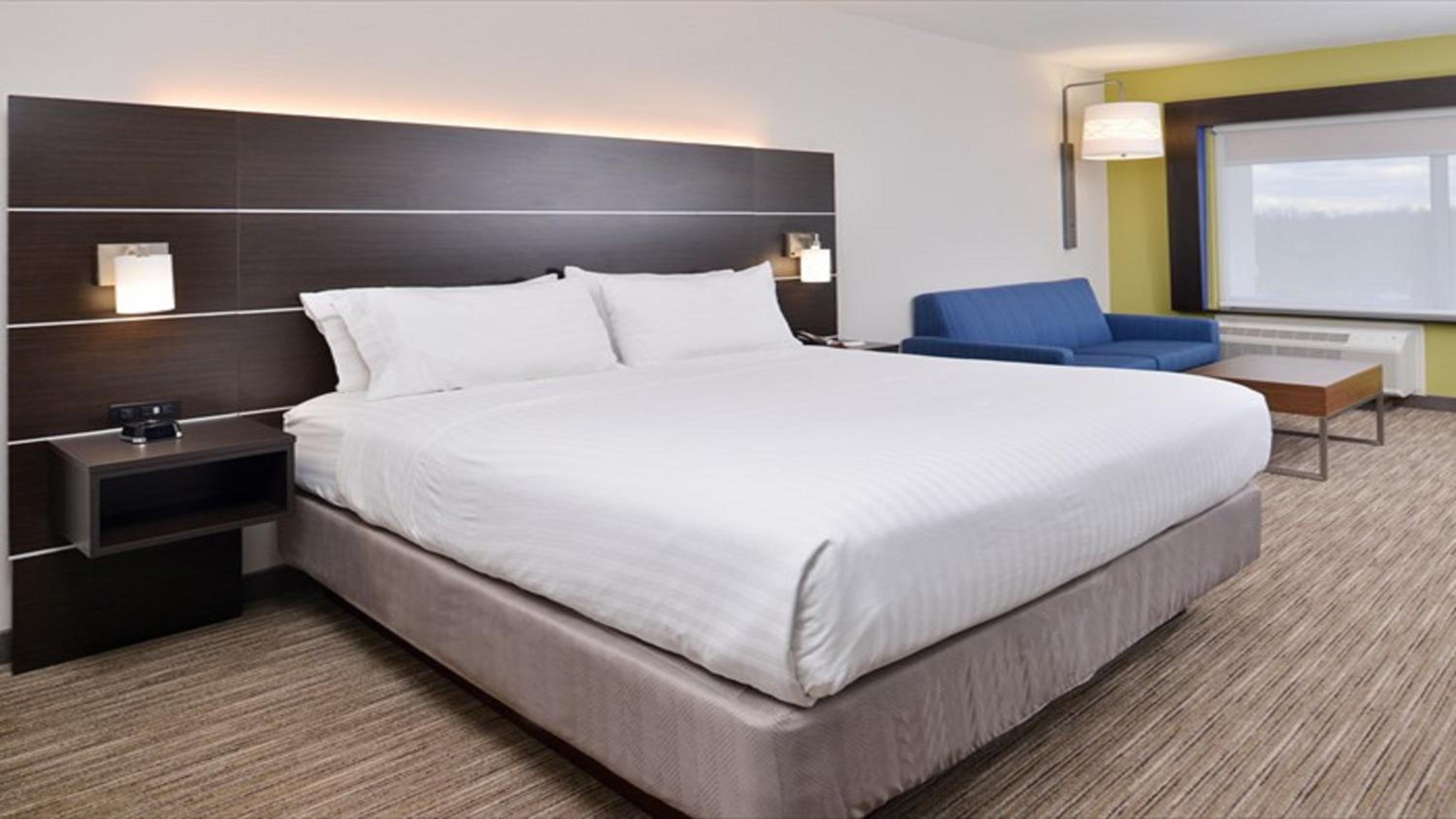 holiday inn express and suites parkersburg east by ihg