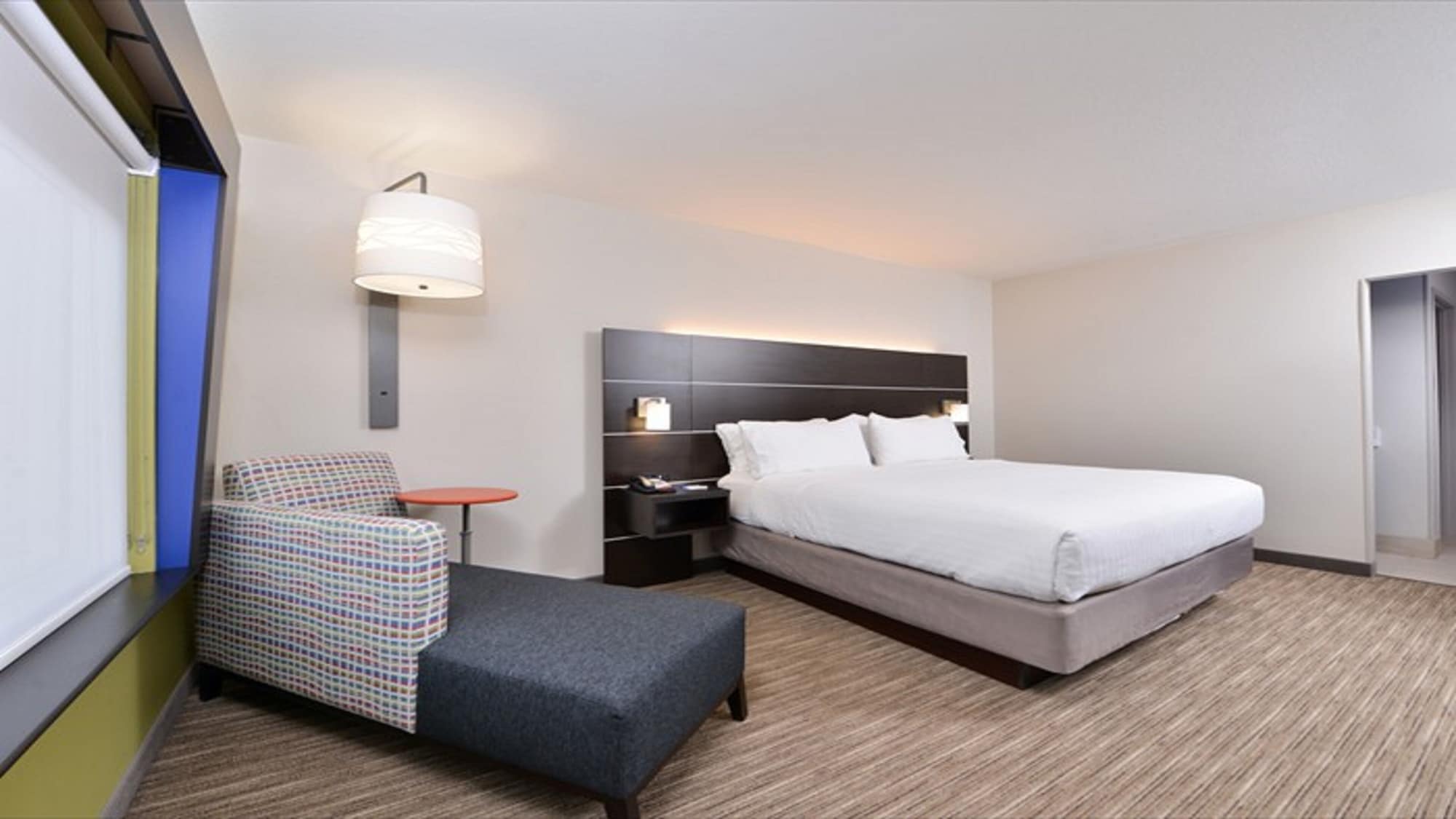 holiday inn express and suites parkersburg east by ihg