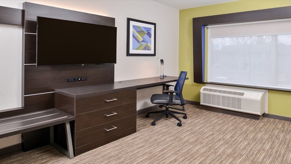 holiday inn express and suites parkersburg east by ihg