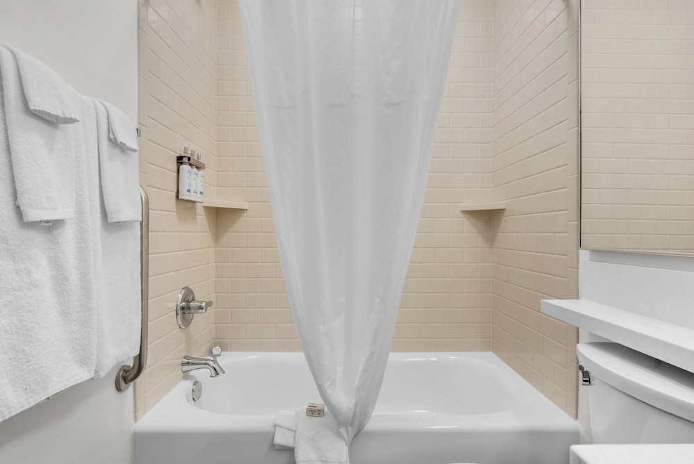 candlewood suites pensacola university area by ihg