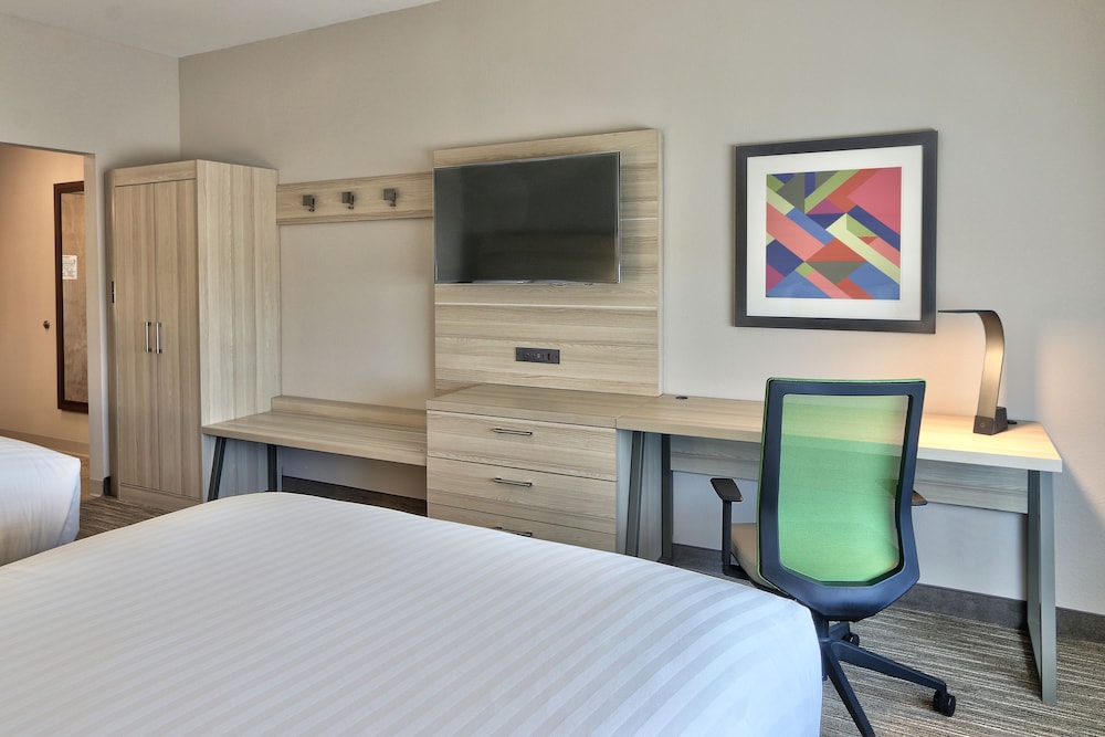 holiday inn express and suites roswell by ihg