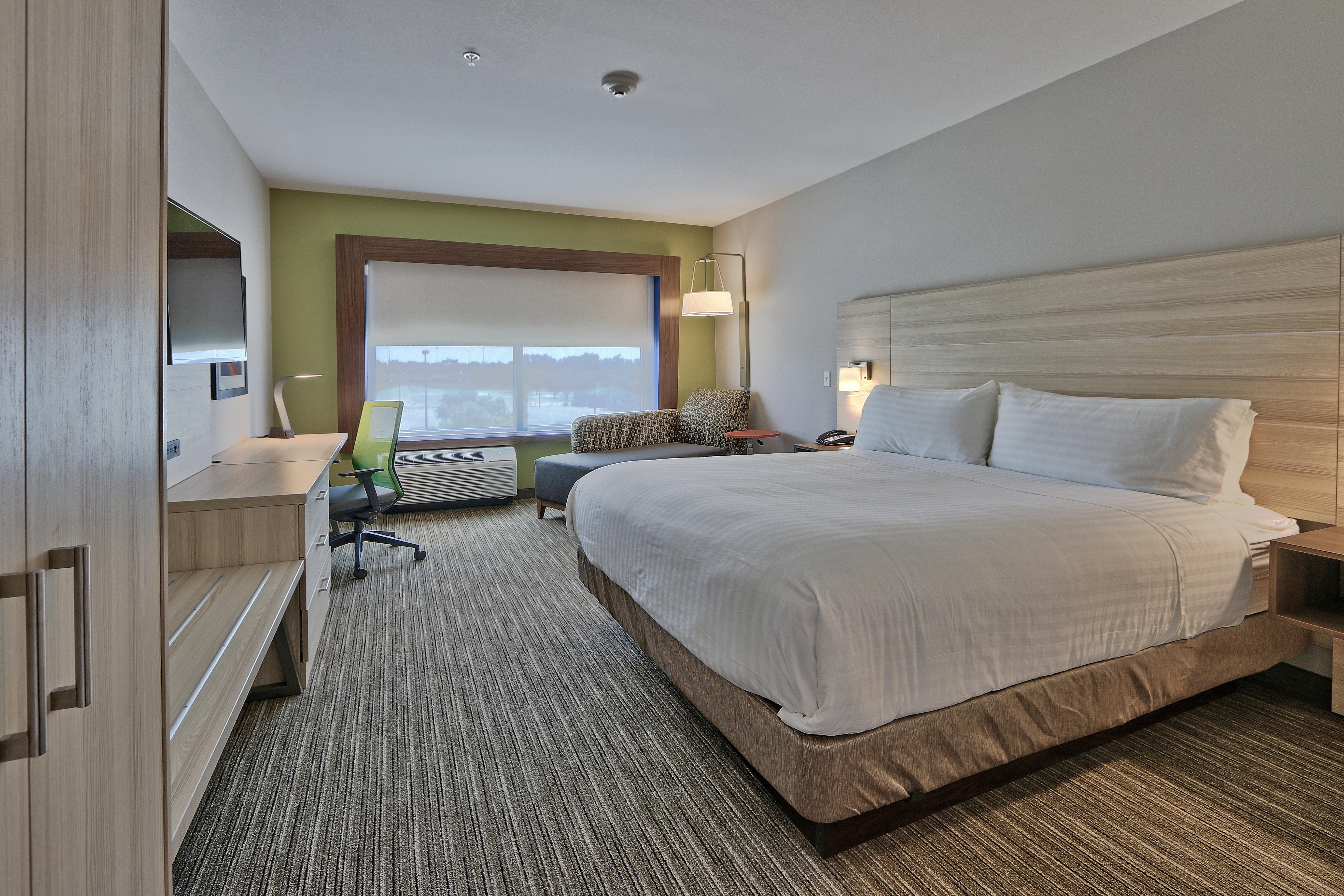 holiday inn express and suites roswell by ihg