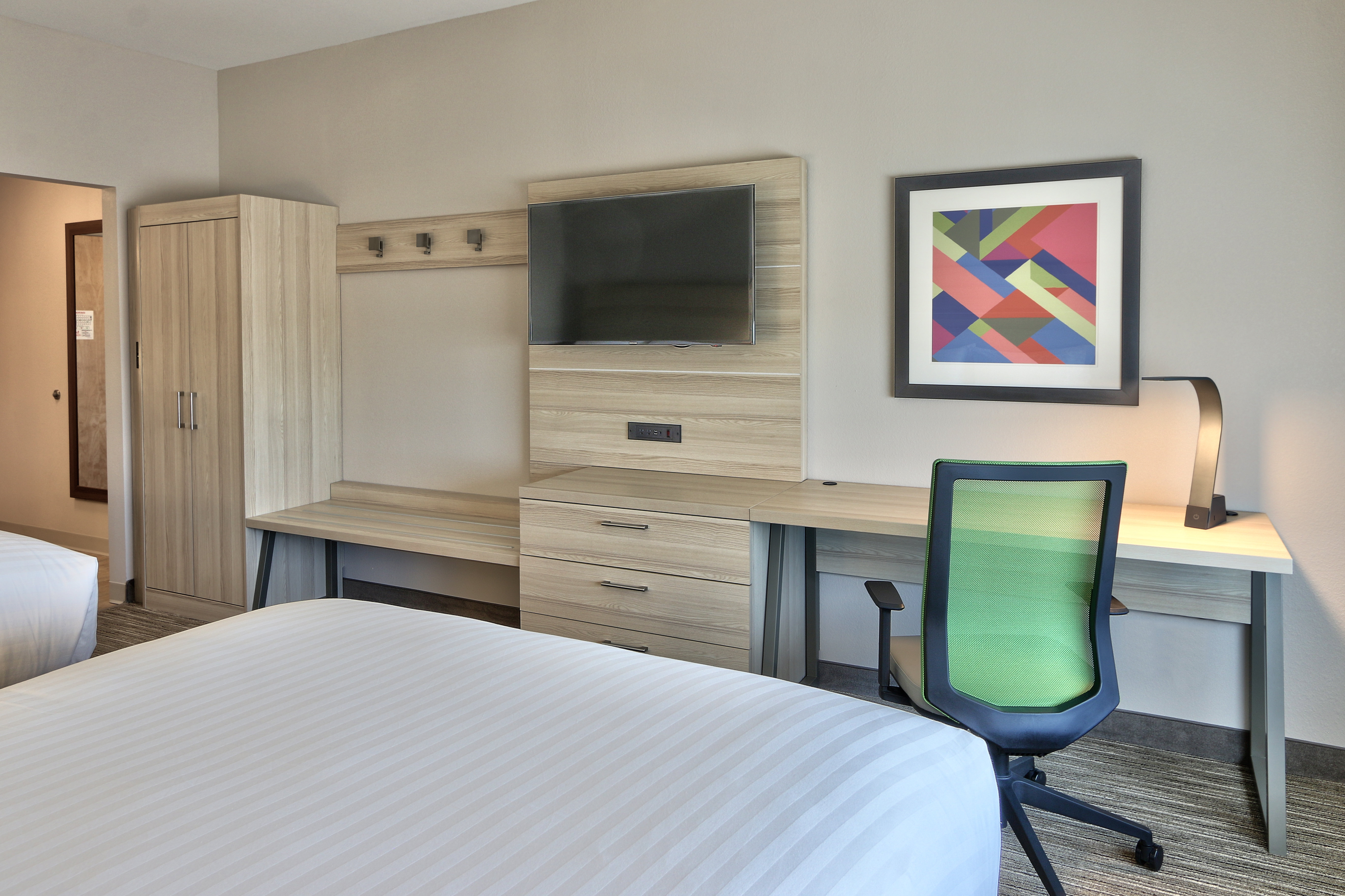 holiday inn express and suites roswell by ihg