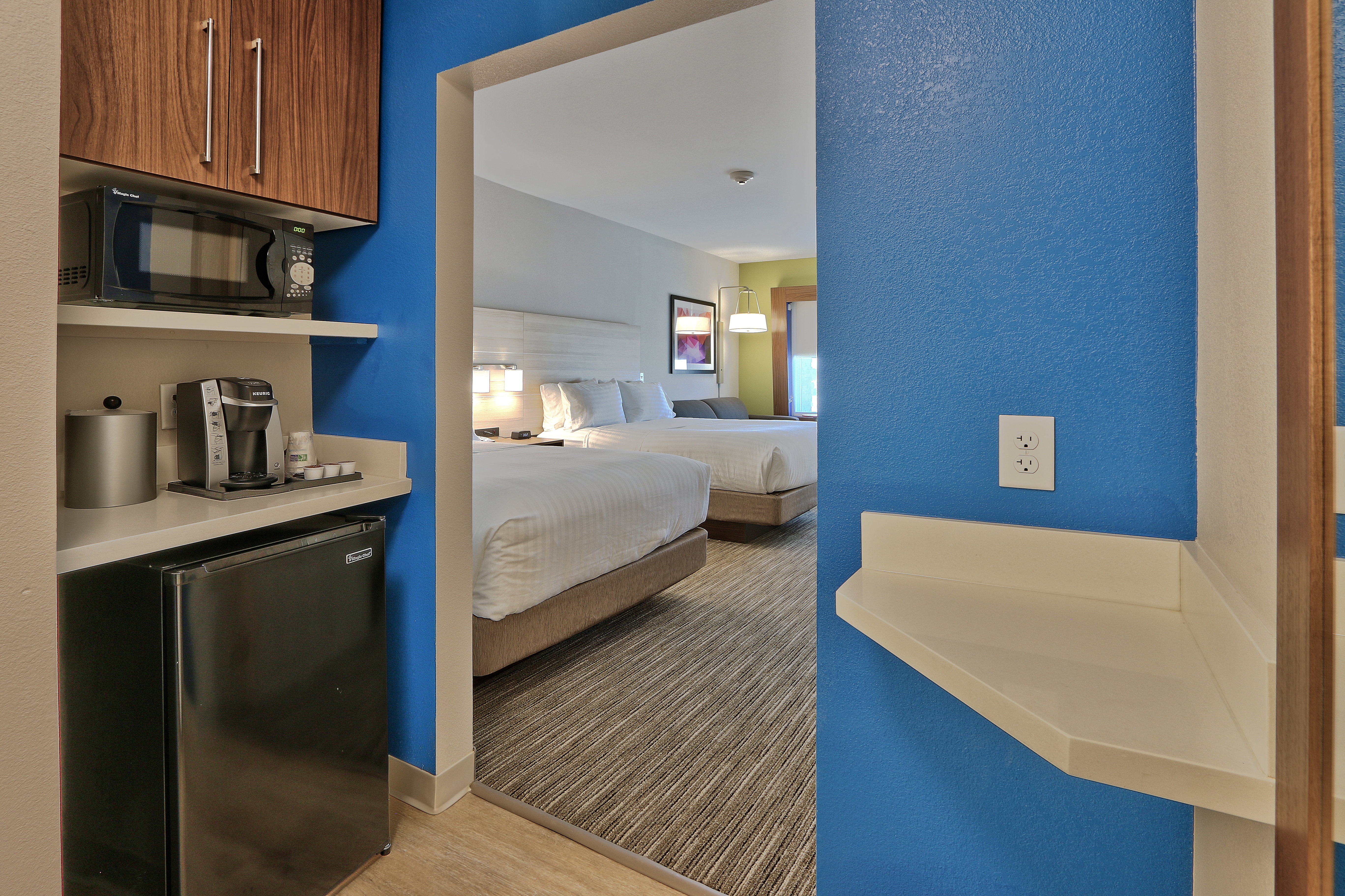 holiday inn express and suites roswell by ihg