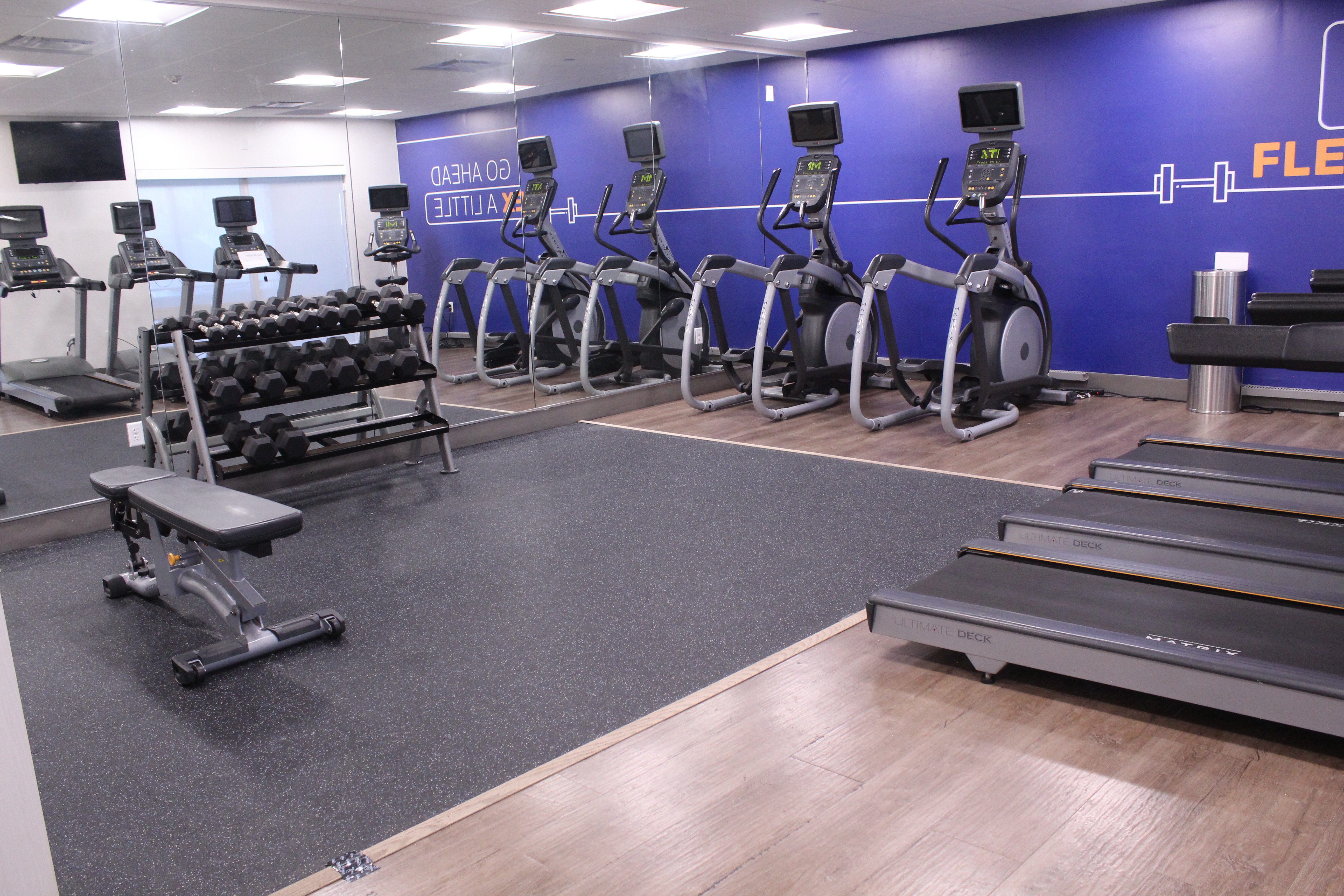 holiday inn express and suites roswell by ihg