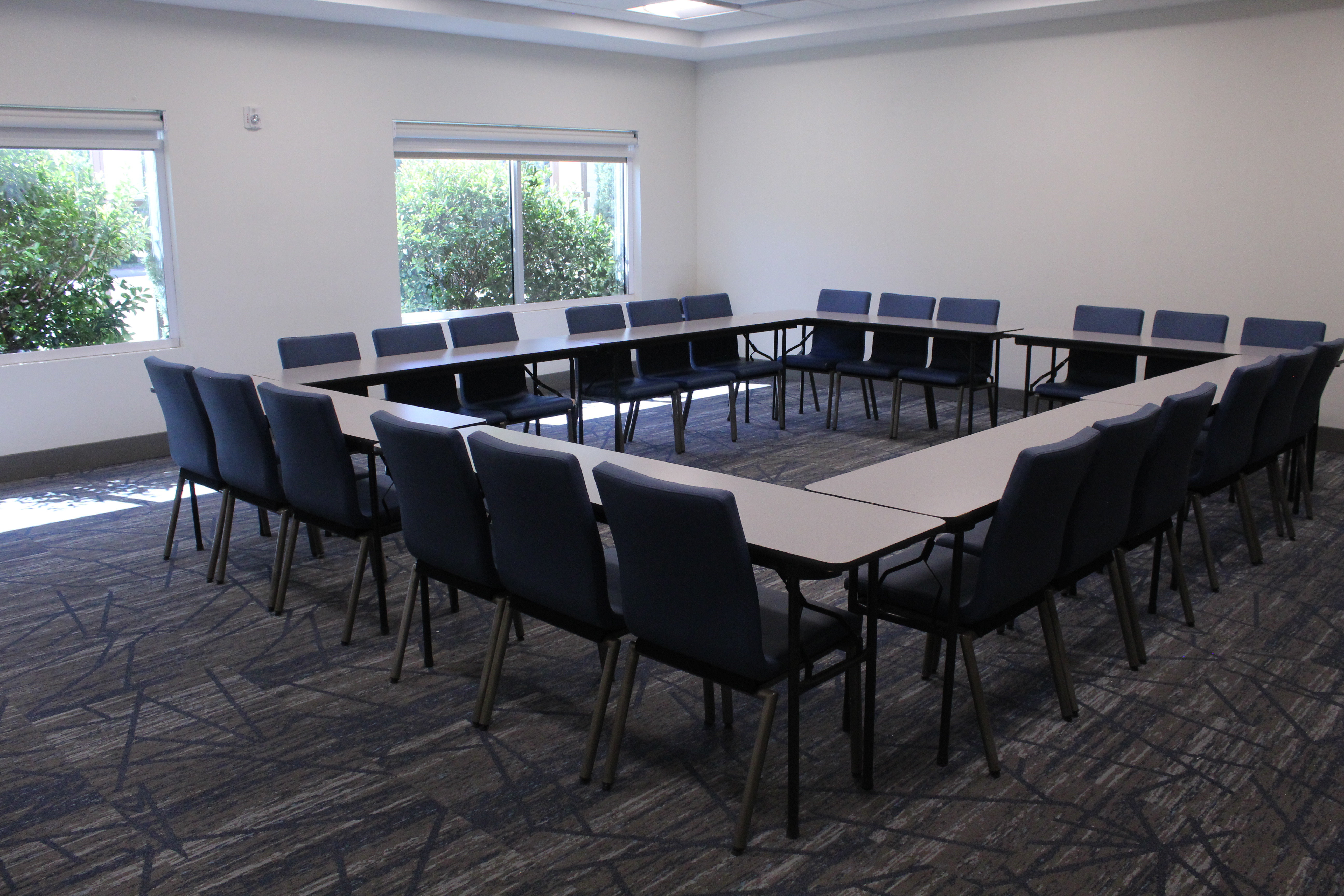 holiday inn express and suites roswell by ihg