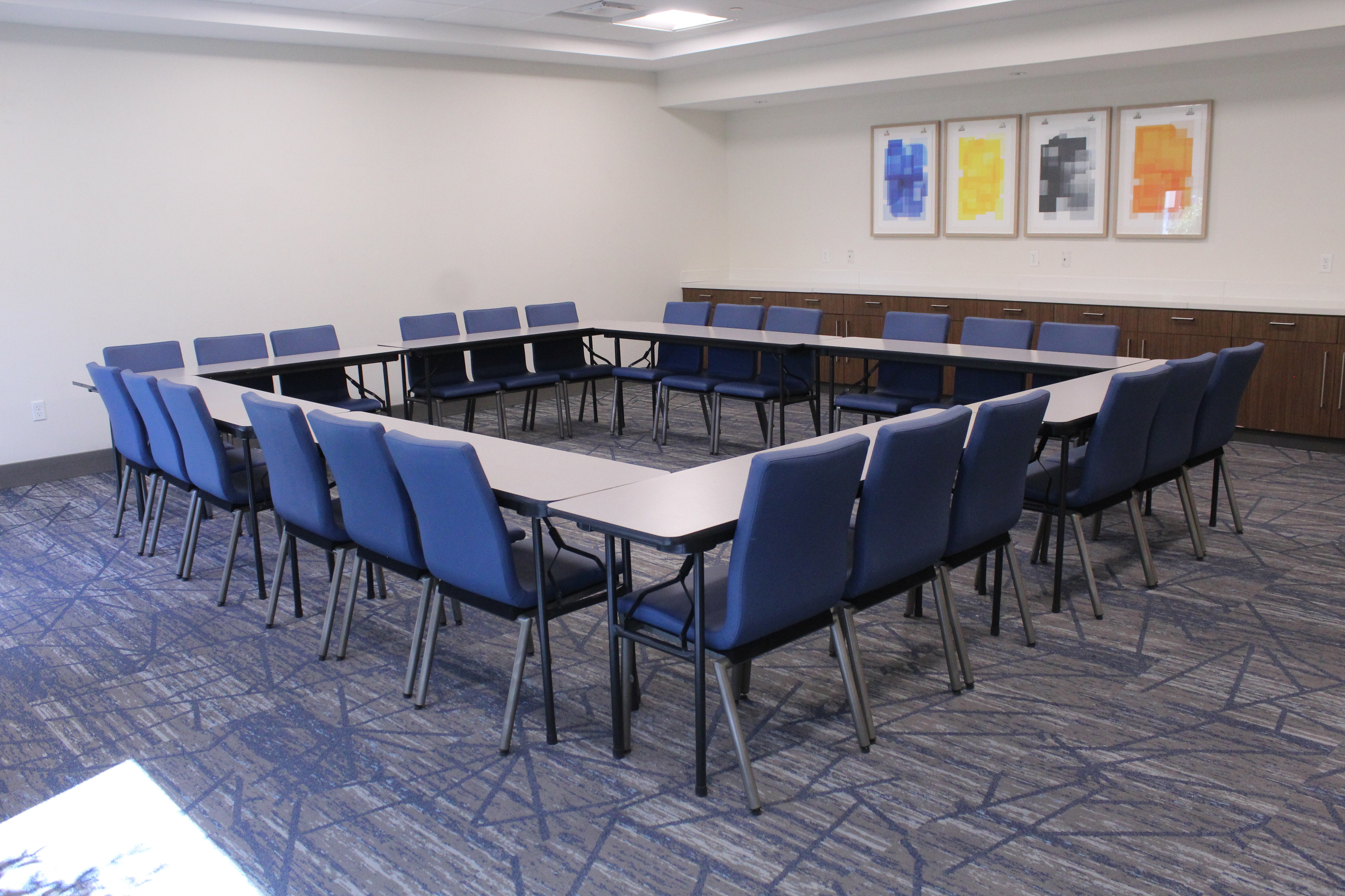holiday inn express and suites roswell by ihg