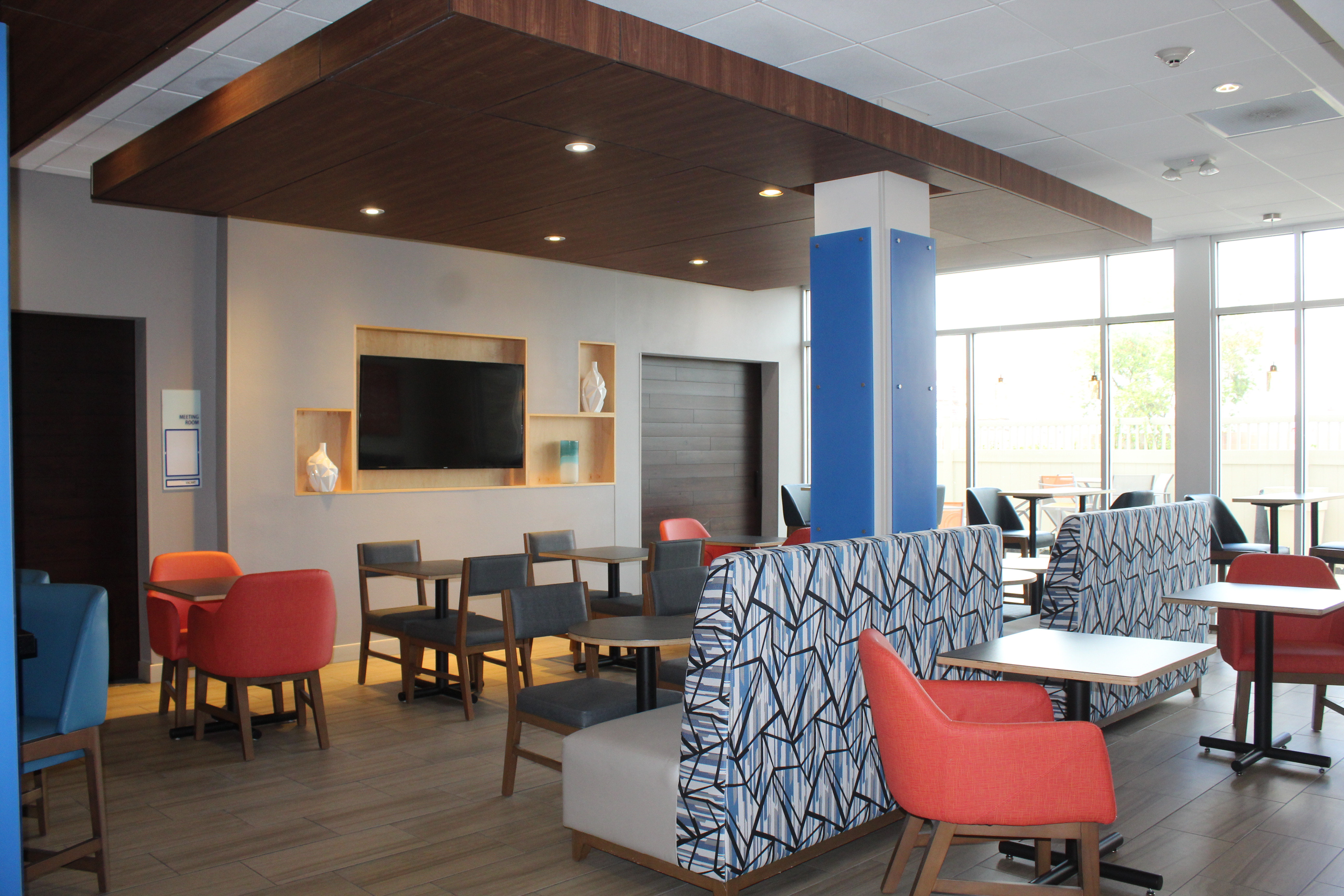 holiday inn express and suites roswell by ihg