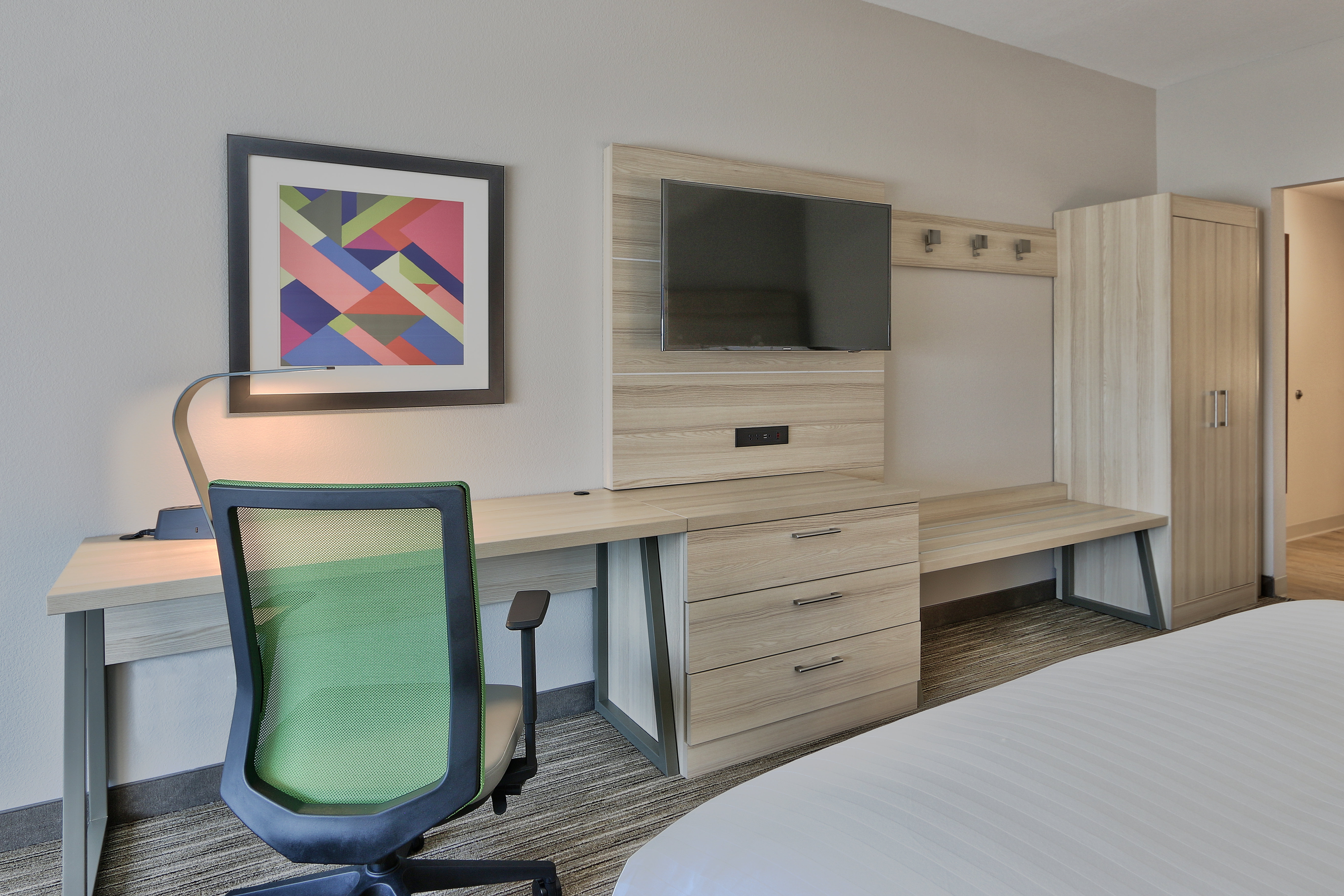 holiday inn express and suites roswell by ihg