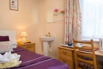 The Firs Bed And Breakfast,Millbrook>>Devon,4 star