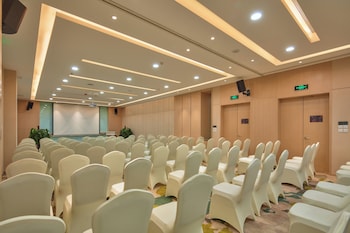 holiday inn express shenyang tawan by ihg
