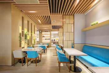 holiday inn express shenyang tawan by ihg